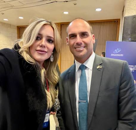 Andrea Orsi com Eduardo Bolsonaro